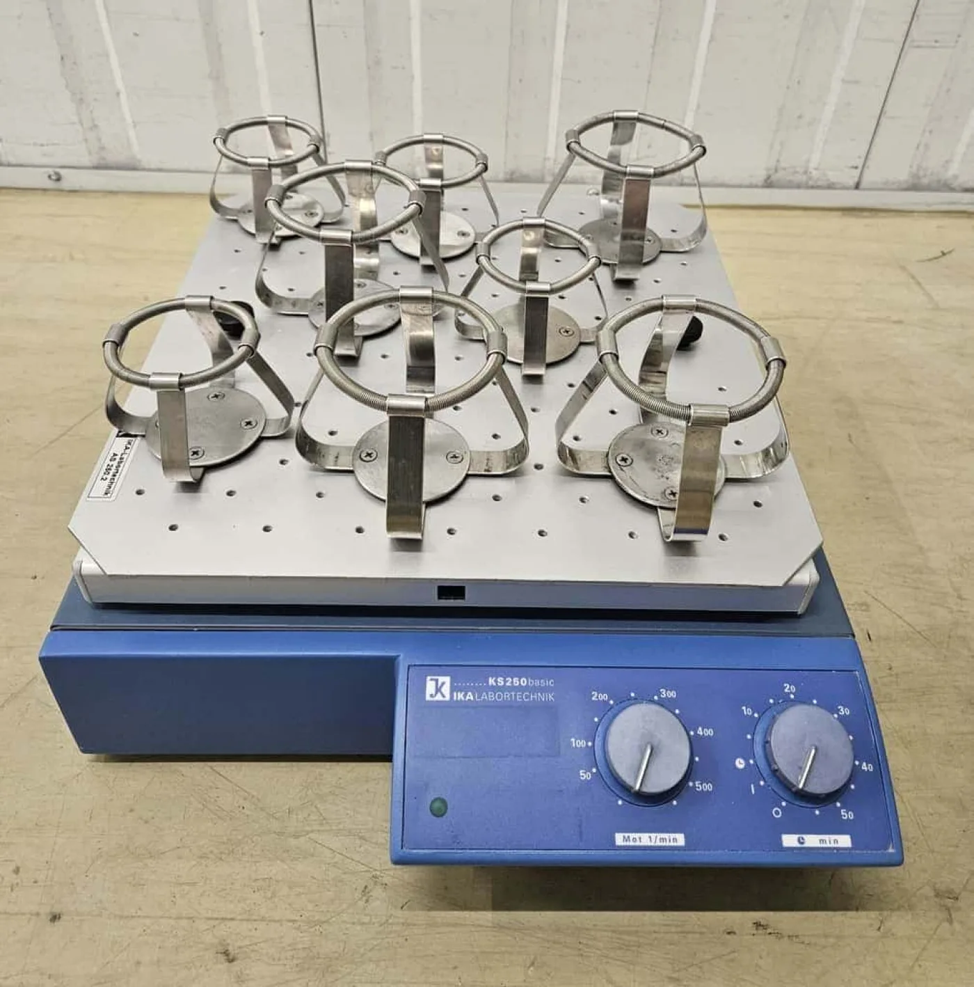 IKA KS250 Basic Orbitaal Schudder - 1