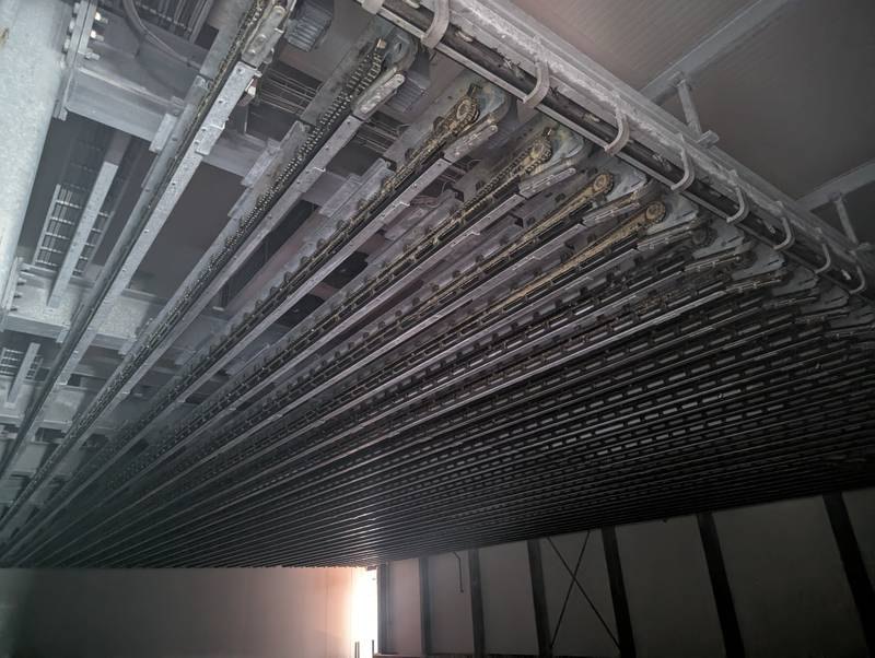 Automatic cold store conveyor system