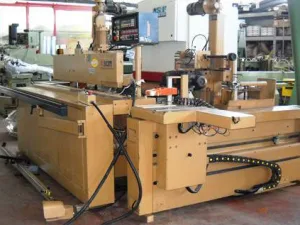 CENTRO DI LAVORO SCM MOD. METHOD