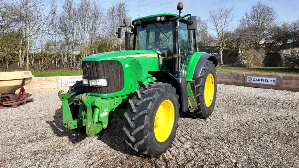 2005 John Deere 6920 4WD Tractor