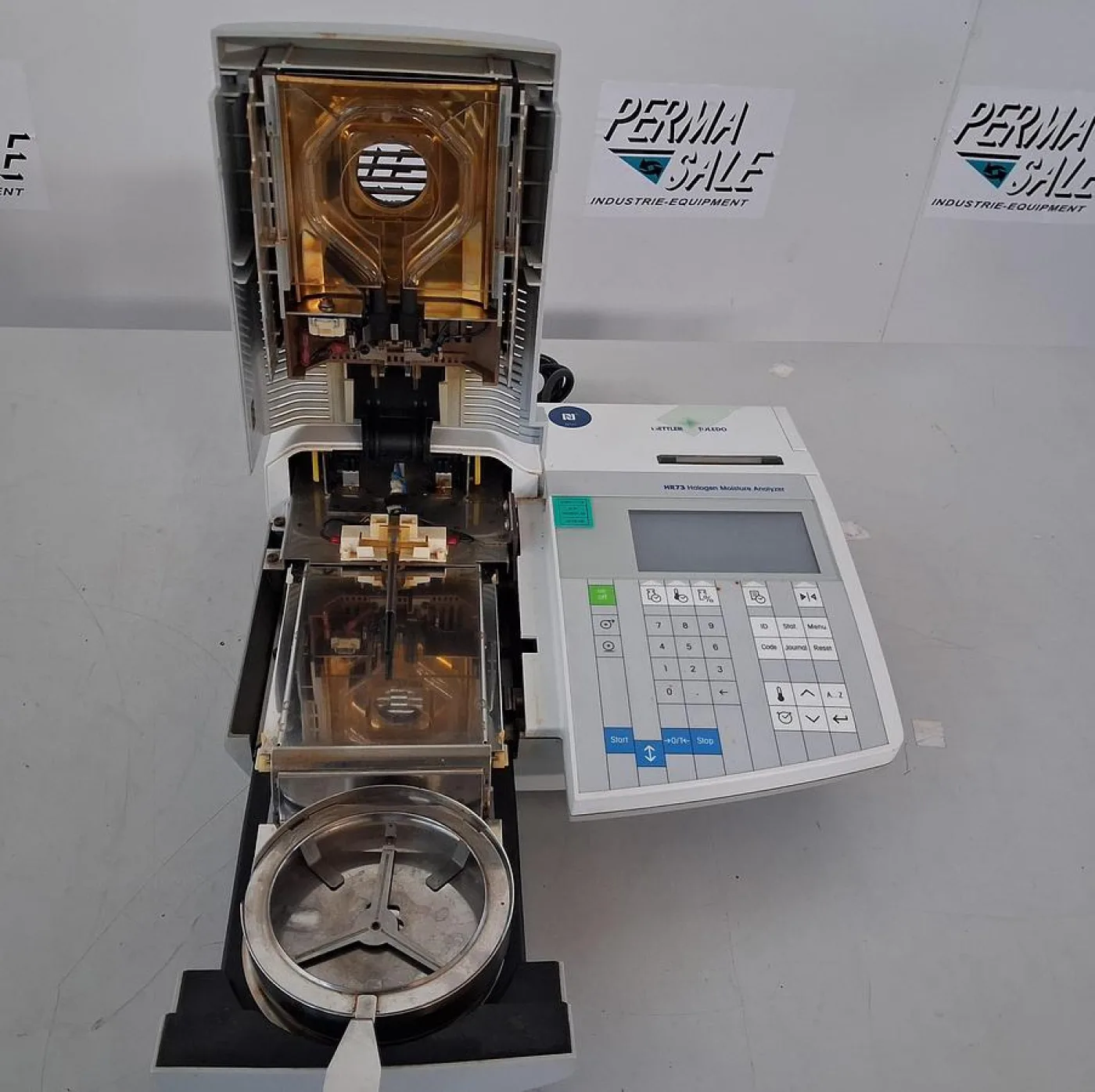 Mettler Toledo HR73 Halogen Moisture Analyzer - 4