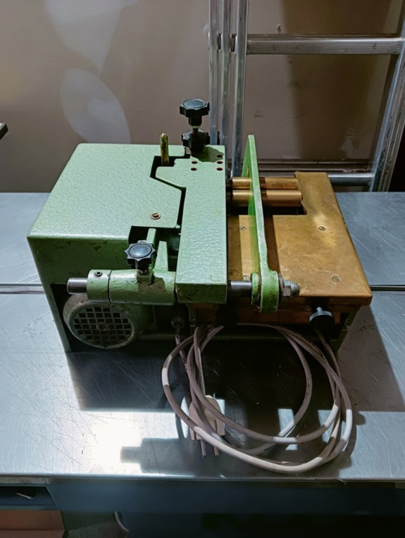 Kantenanleimmaschine Sumbel Perkeo 90