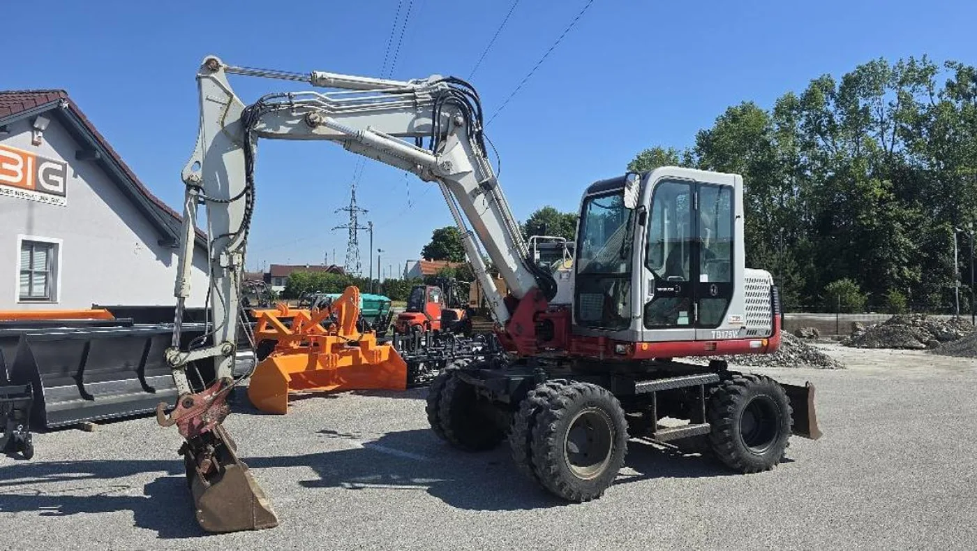 2003 Takeuchi TB175W Mobilbagger - 7