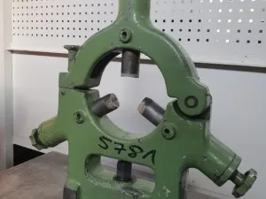 Ø 180 / Sph. 320 / BBreite 255 UNBEKANNT