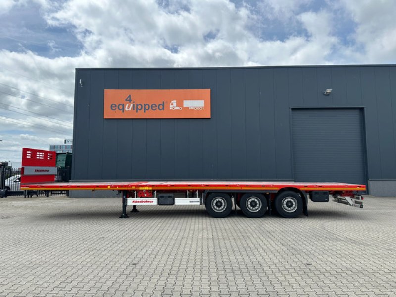 new and unused Heavy-Duty flatbed / 690cm extendable / steering axle / discbrakes / NL-trailer / APK: 04-2027