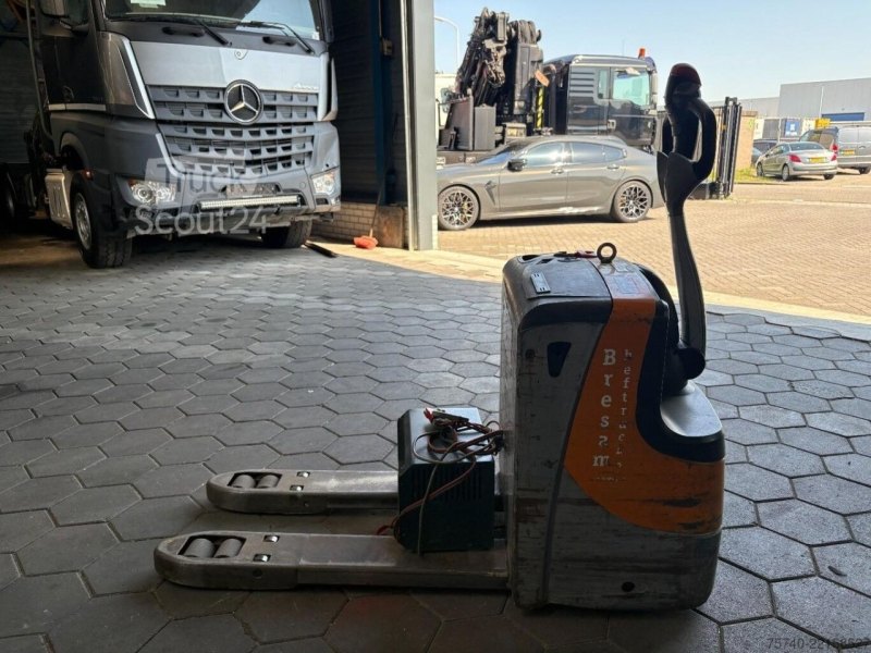 STILL EXU 16 + 1600 KG + 24 VOLT + ACCU LADER