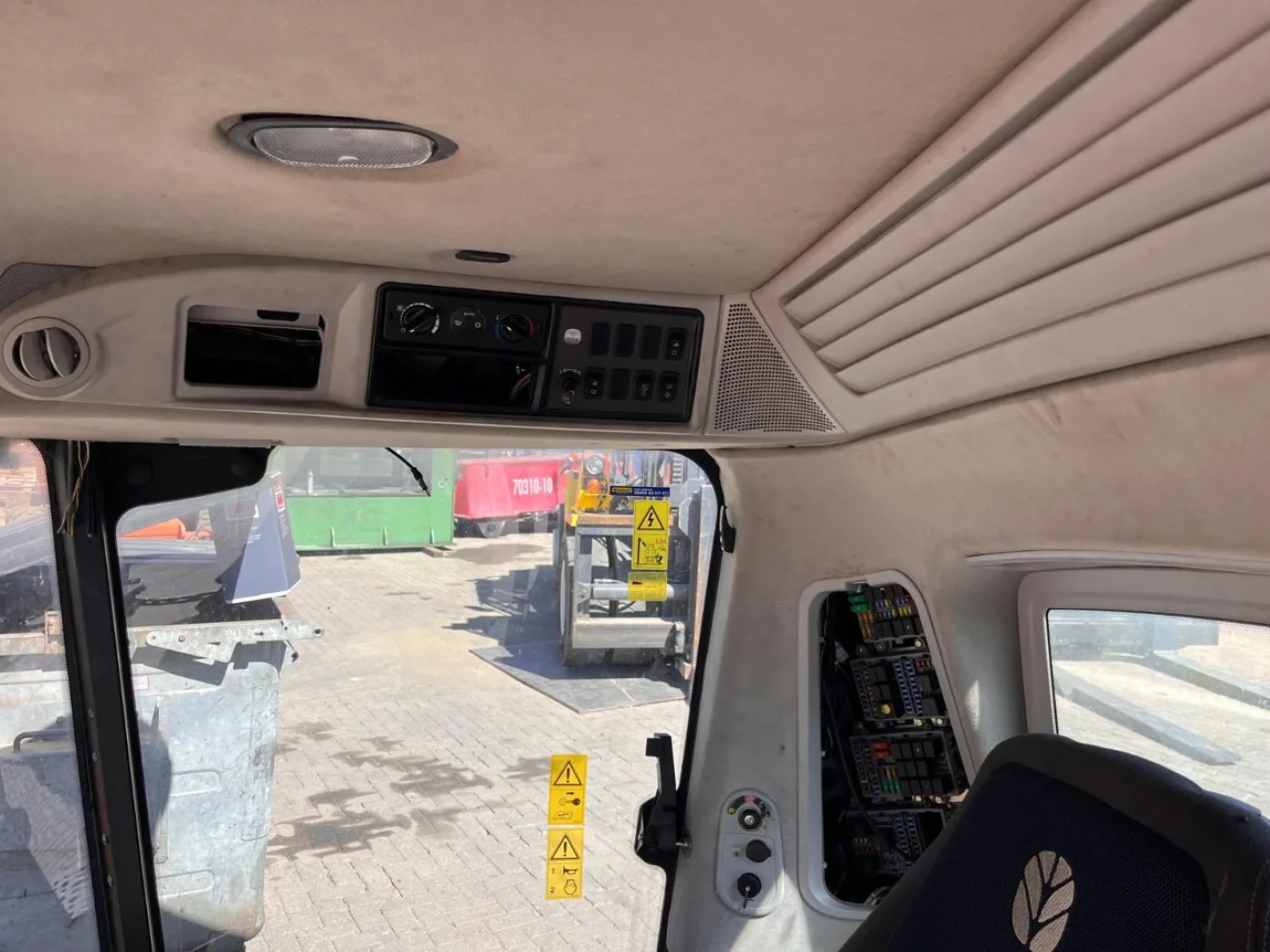 New Holland CABINE - 8