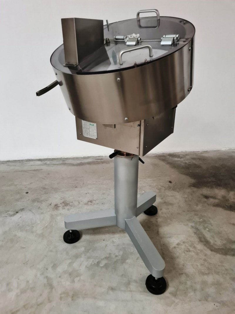 ORIENTATORE ALIMENTATORE VIBRANTE PER SPAZZOLINI – OZAF Mod. AC 600/AD