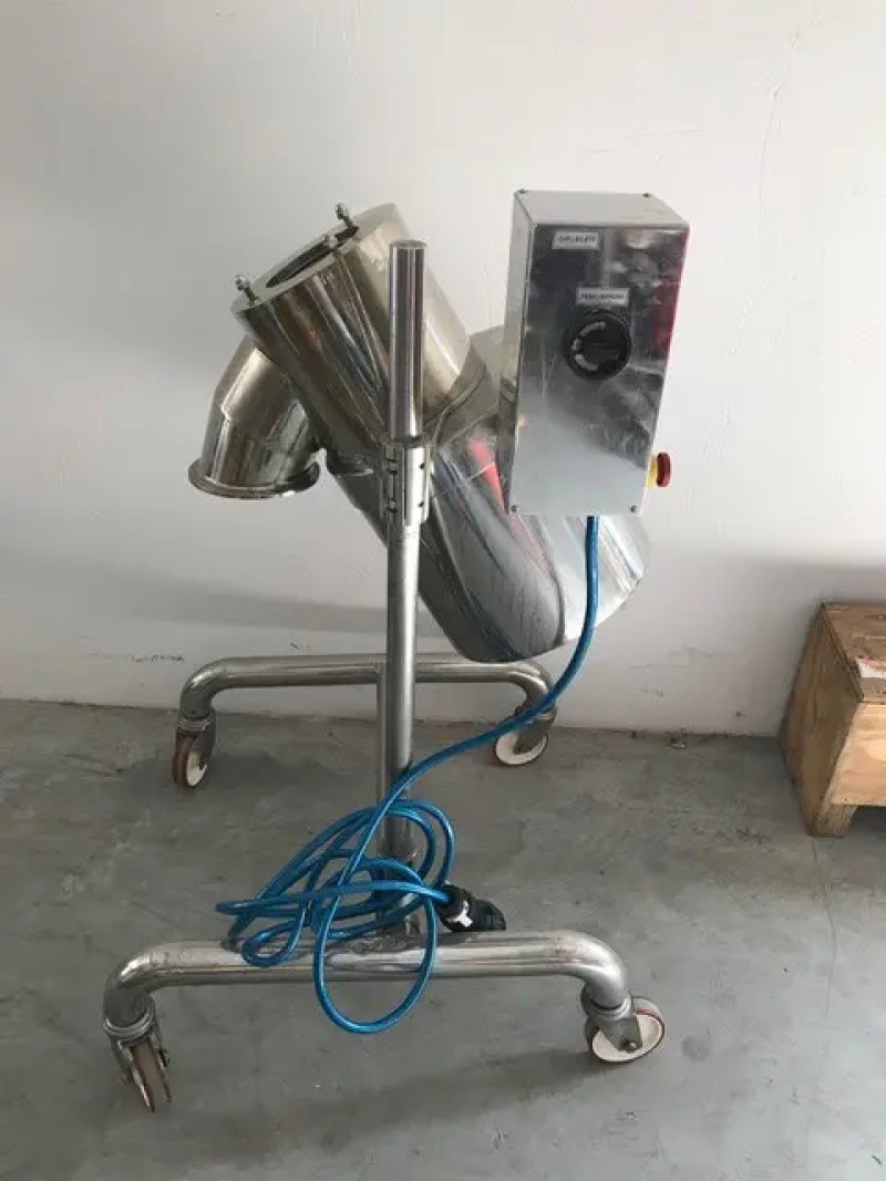 USED GLATT LABORTECNIC TR-100 SIEVER MACHINE