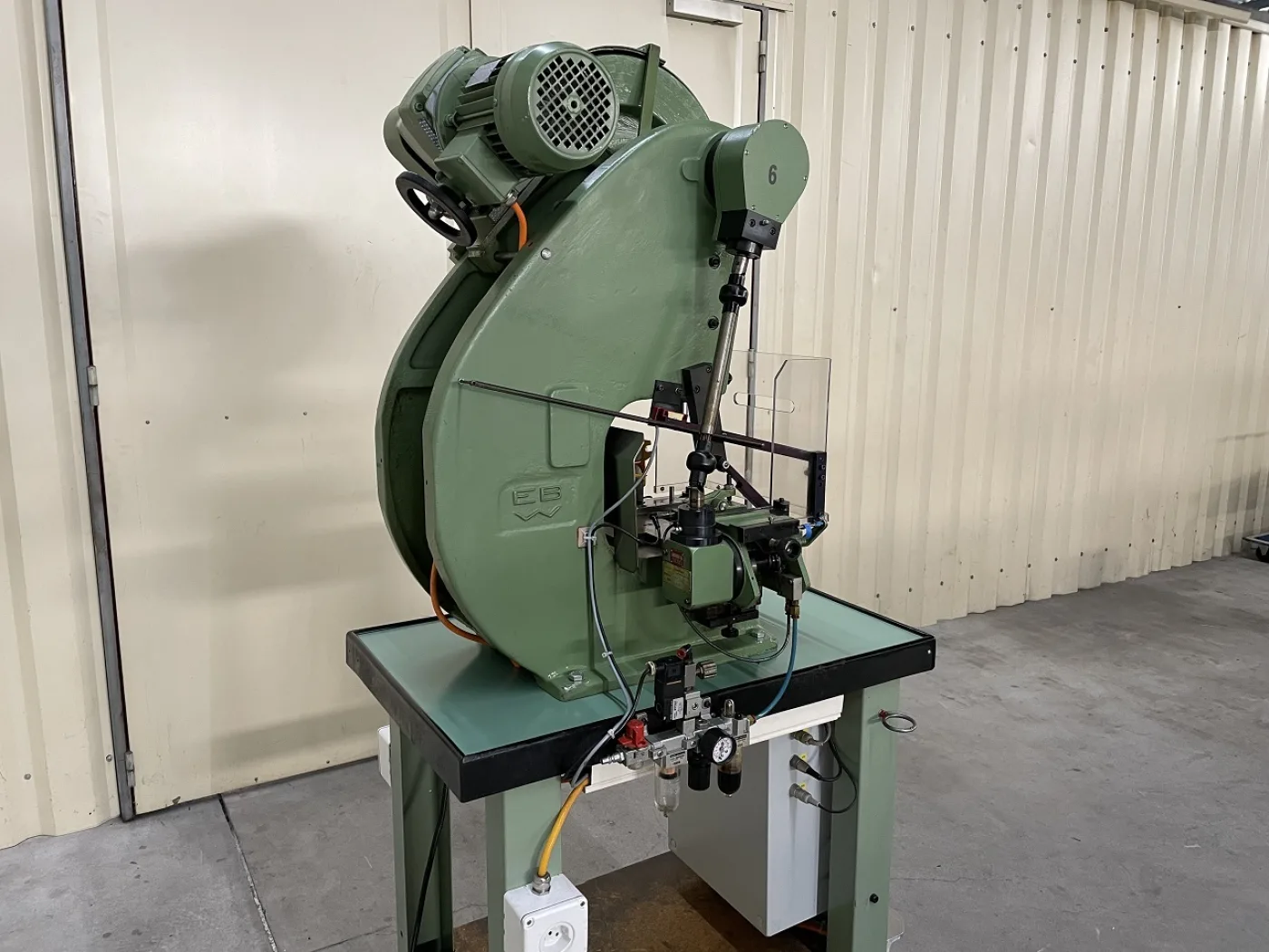 EXZENTER-PRESSE “BEUTLER” D8-200 - 3
