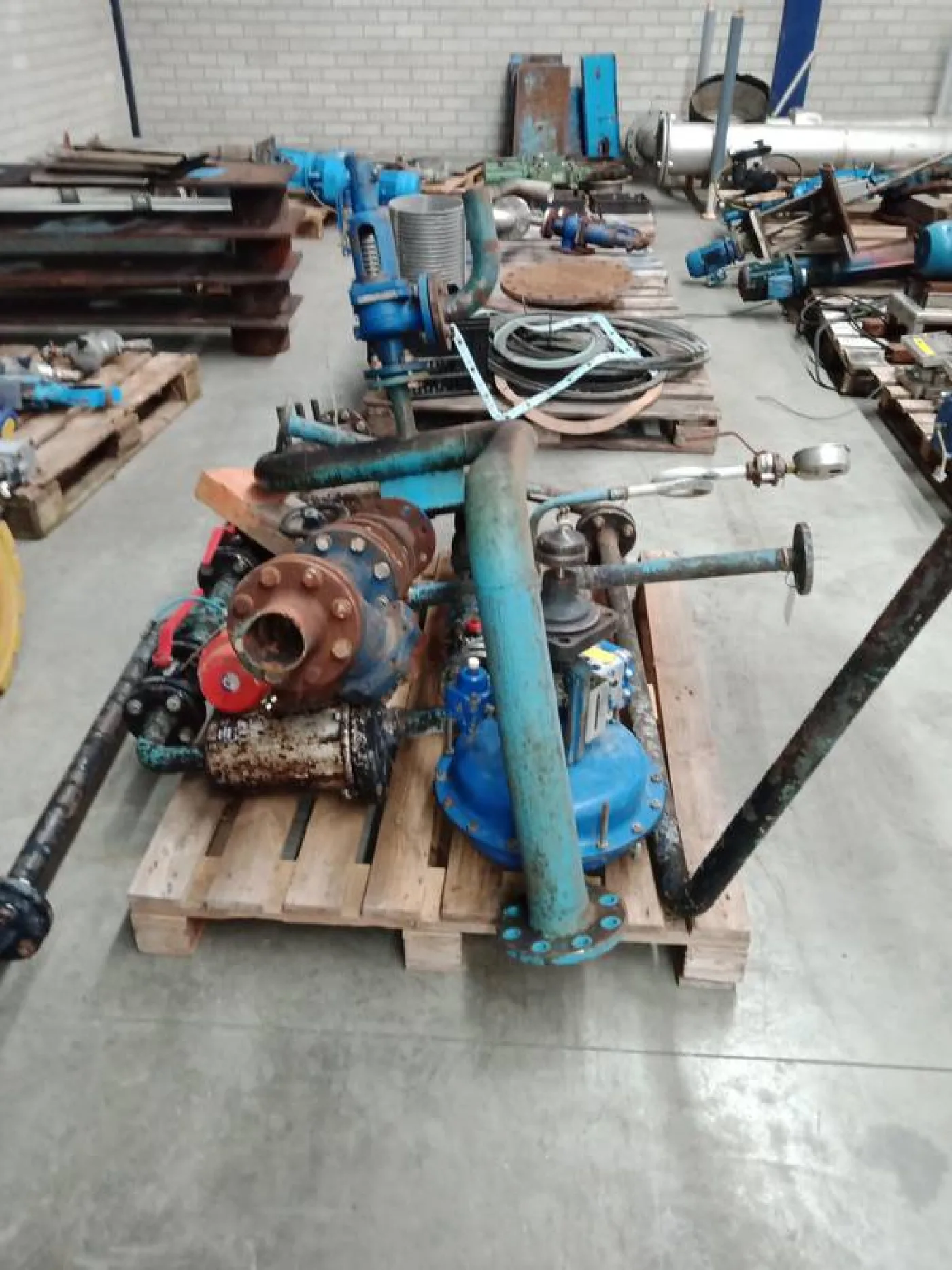 Collection of valves - 1