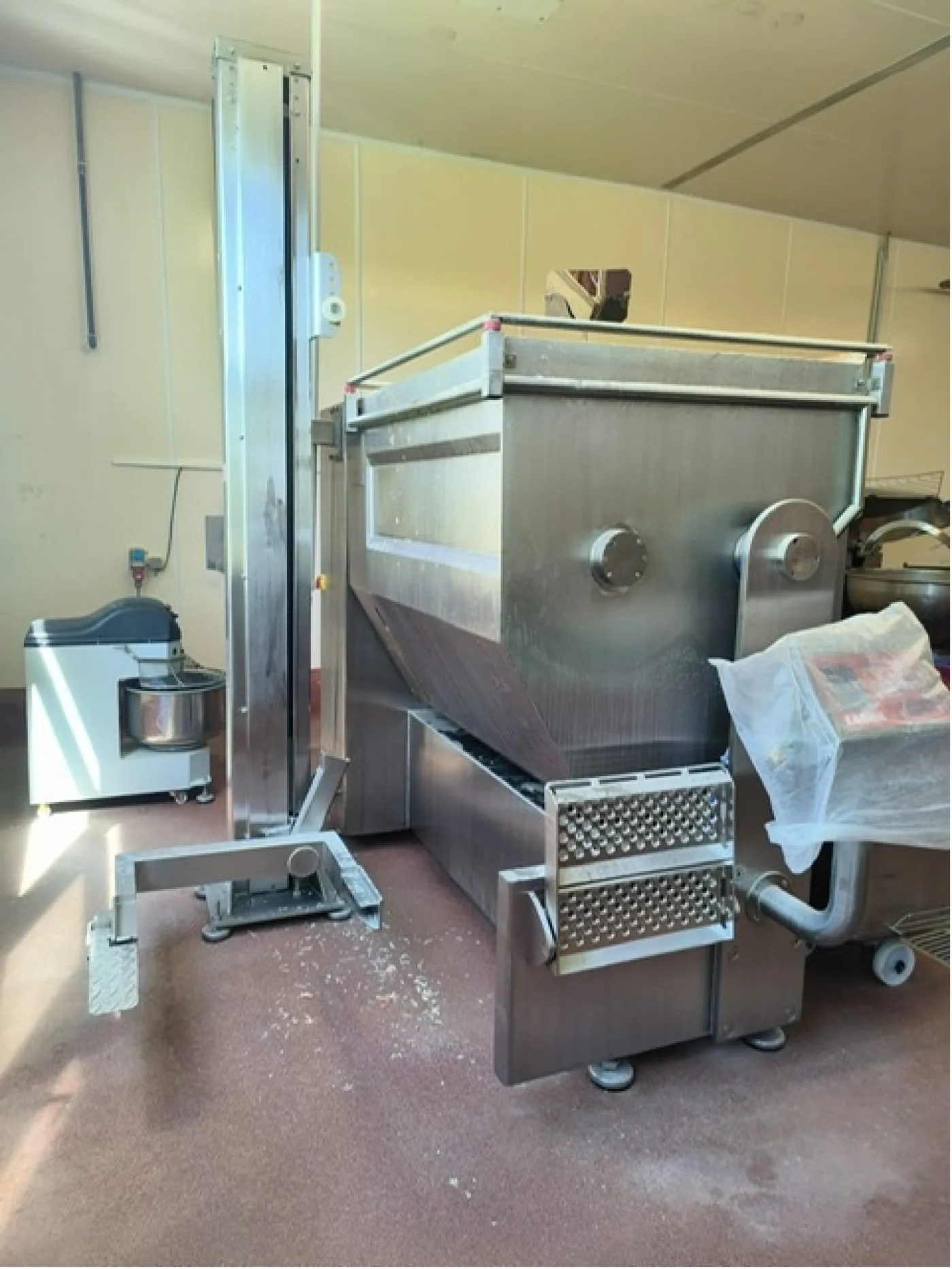 Laska 1000ltr Z Arm Mixer - 2