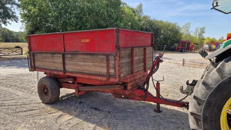 Pettit Single Axle High Type Trailer
