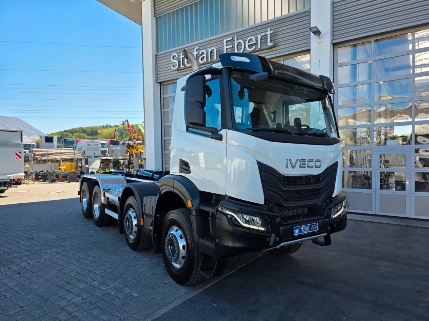 Iveco X-Way AD320X46BZ OFF 8x4 Hiab ULT26S53-W-ITF Alu - 4