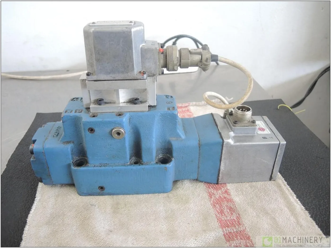 2010 MOOG D662-808C AI2584 - 2