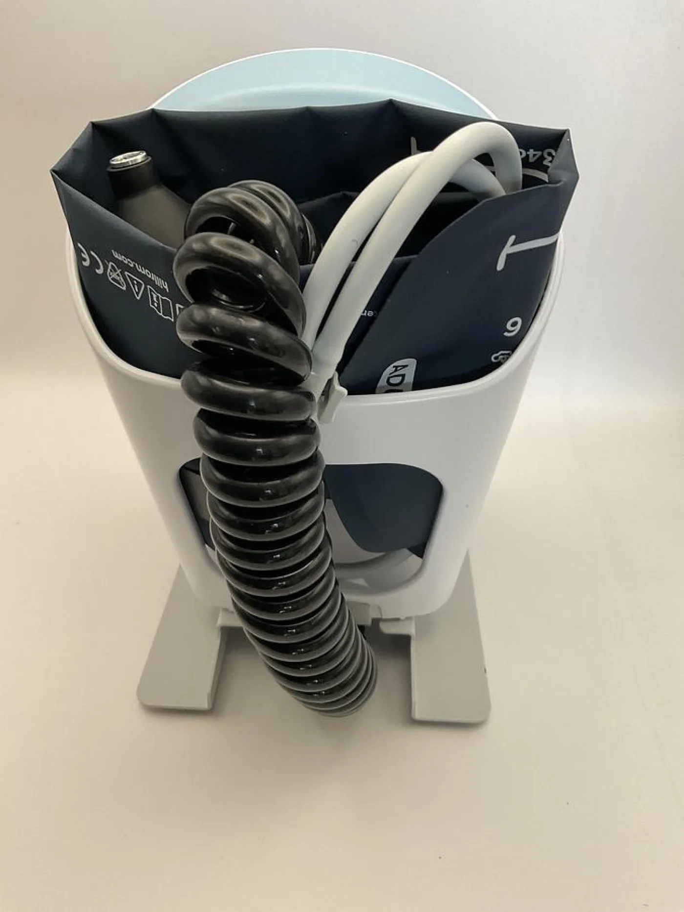 Hillrom 767 Desktop Sphygmomanometer - 2