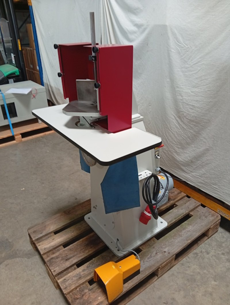Eckenrundstoßmaschine Tränklein EK-100