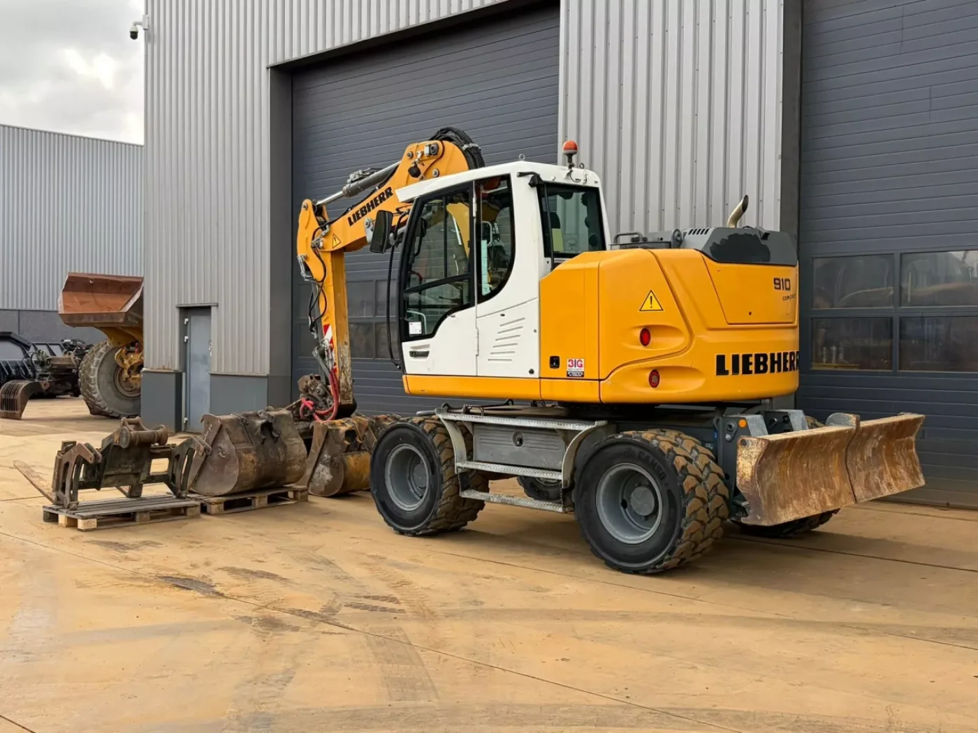 Liebherr 910 Compact - 3