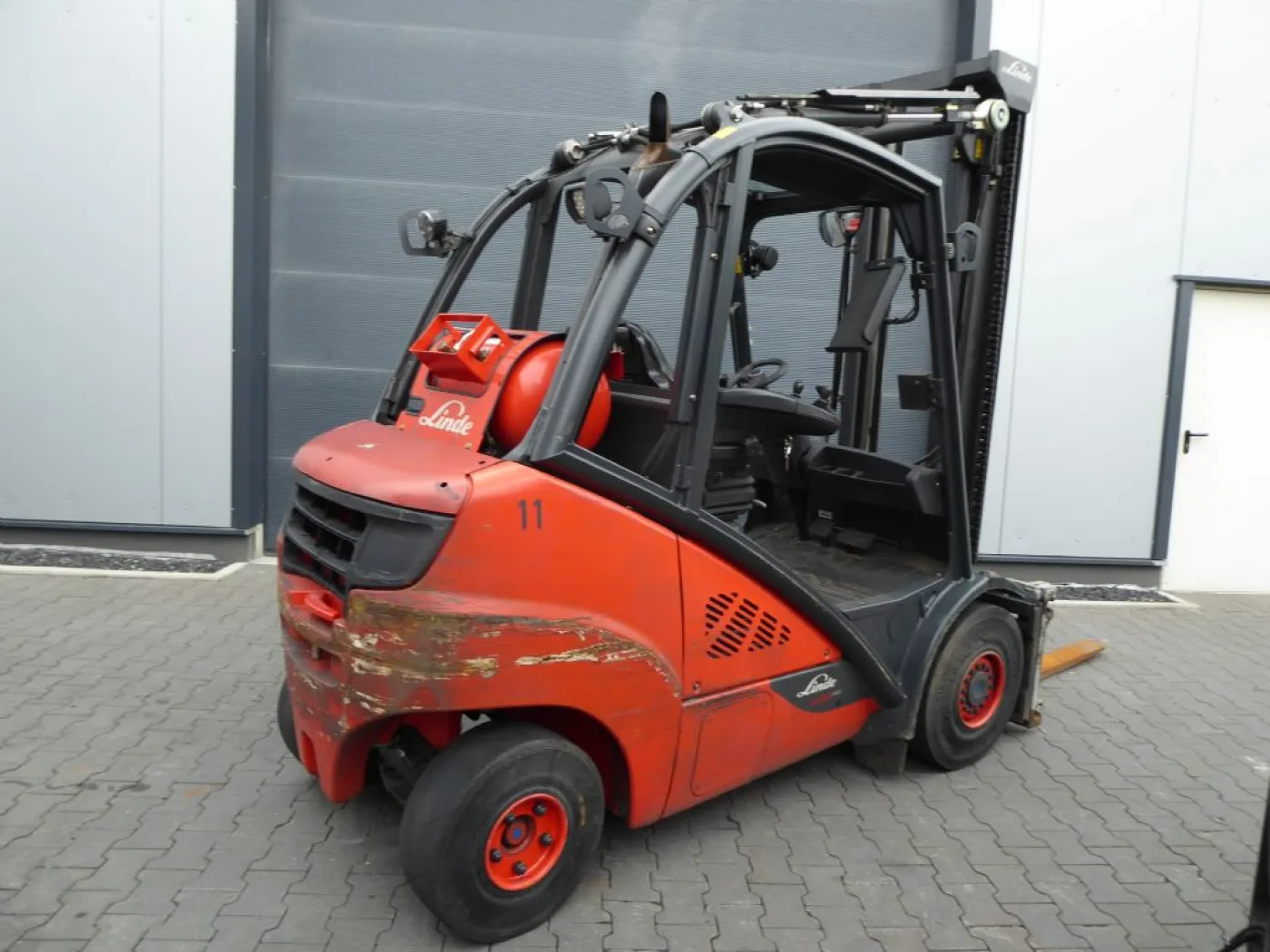 Linde H30T-02 - 5