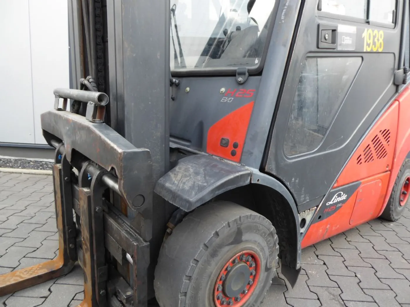 Linde H25T-02 - 2