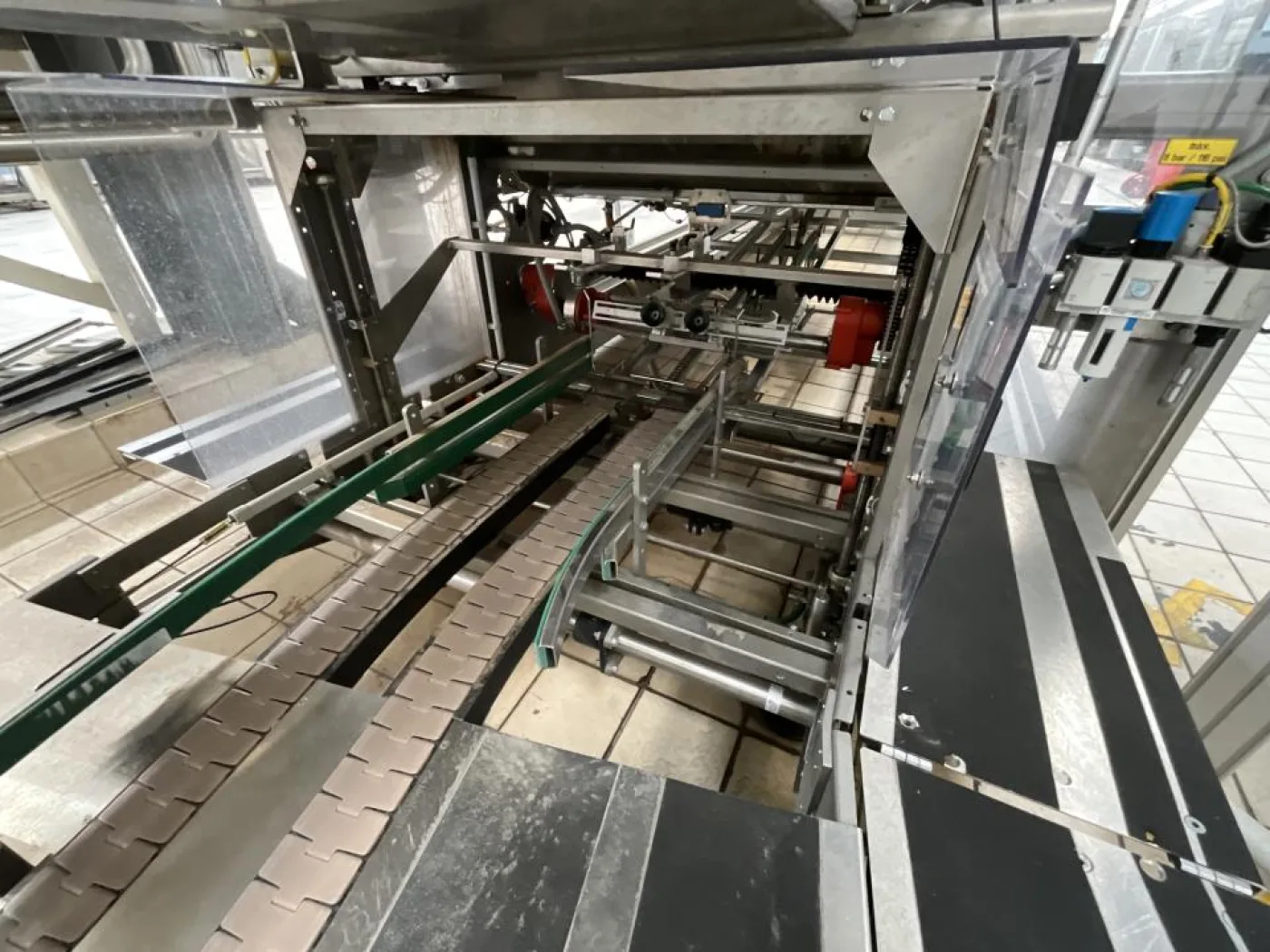 2017 KHS KHS TSP A-M Tray Packer and Shrink Wrapper - Line 3 - 6