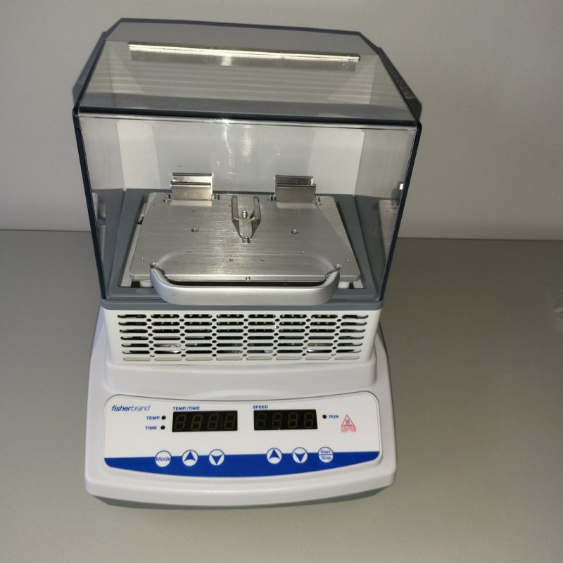 2326 - As new Fisherbrand heating/cooling mini shaker for PCR