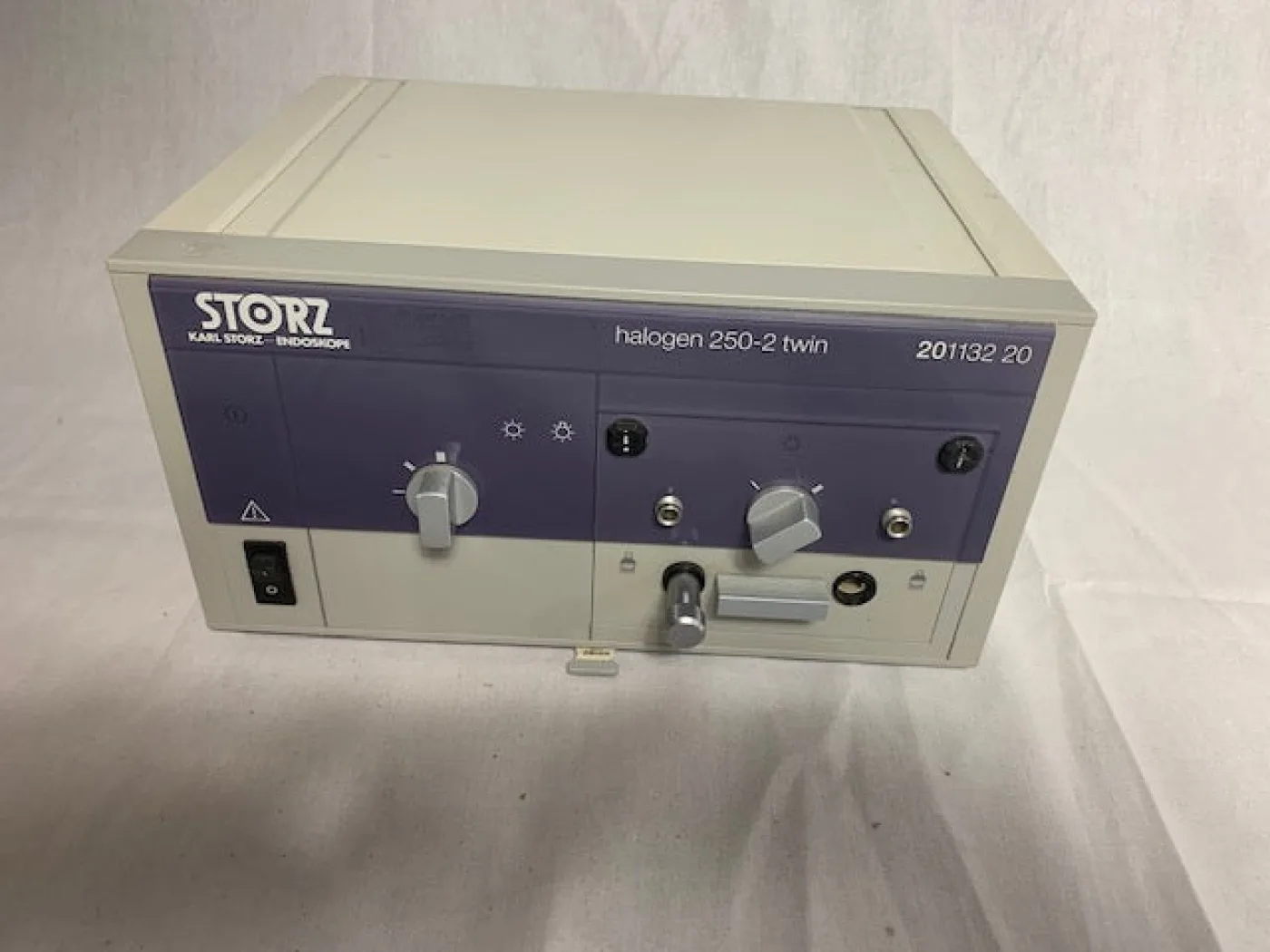Storz 20113220 Halogen 250-2 twin Endoskopie Kaltlichtquelle (Halogen) - 1