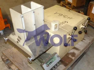Extruderkopf HUTT - mit 2 x 100 mm Riffelwalzenpresse.