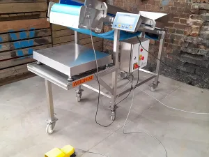 Sharp Incline Conveyor System with Scales