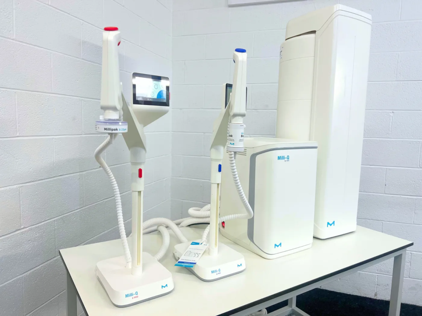 Milli-Q IQ 7005 Water Purification System - 3