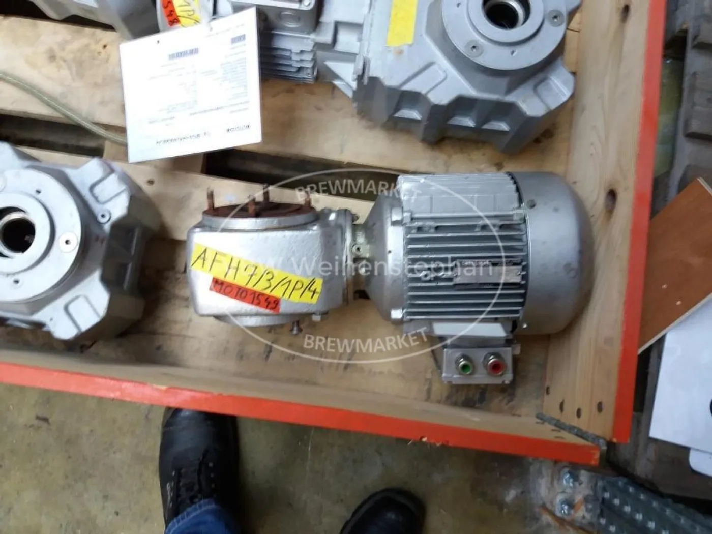 SEW-EURODRIVE GmbH & Co KG - 1
