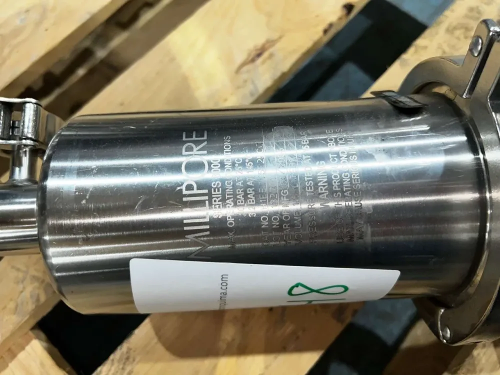 USED MILLIPORE SERIES 3000 T-LINE SINGLE-ROUND HOUSINGS STAINLESS STEEL FILTER 2.5 LITERS
