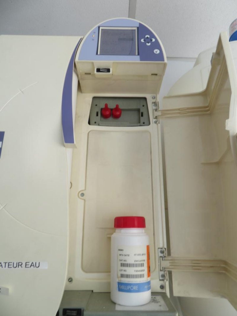 Merck Millipore Merck Millipore Elix Water Purification System with Reservoir- R and D