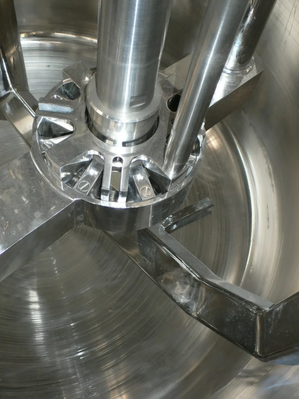 Brogli MH-2000 - Processing vessel