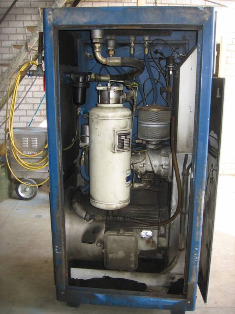 Air compressor