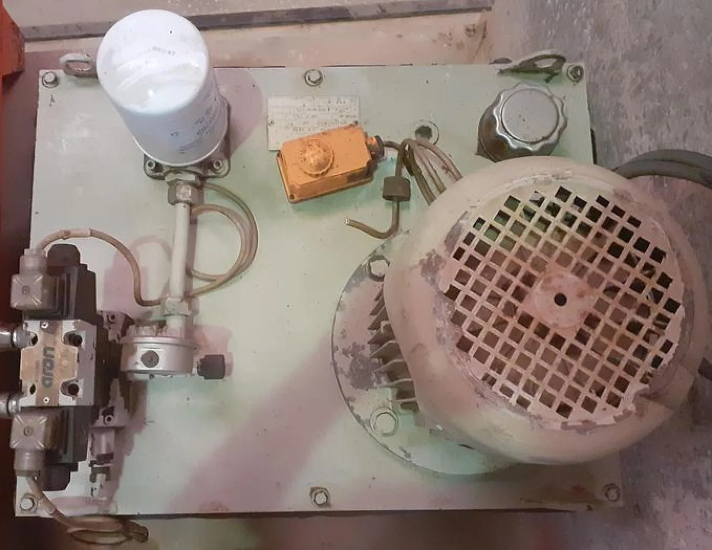 Grupo hidráulico ARON LK 3022 - 2