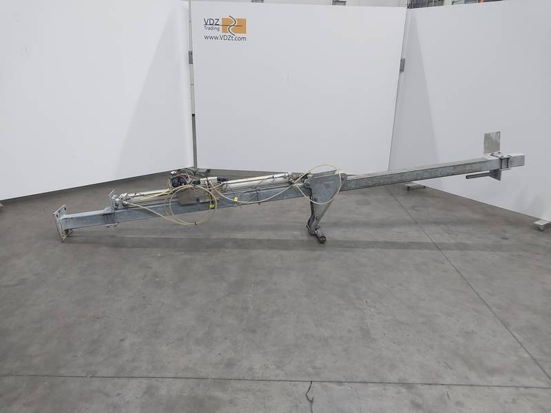 Hook lift