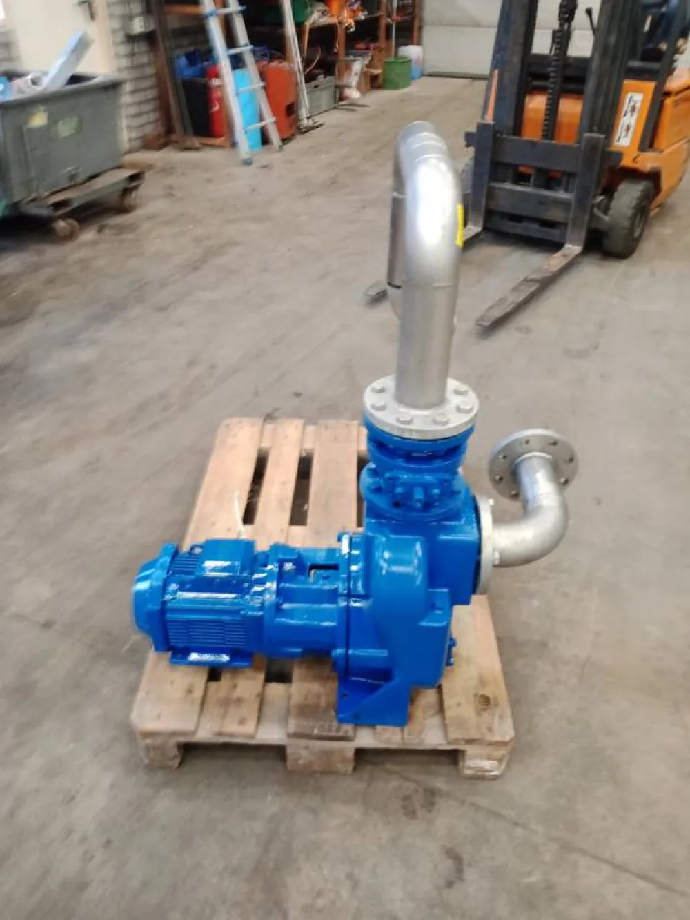 Pump centrifugal