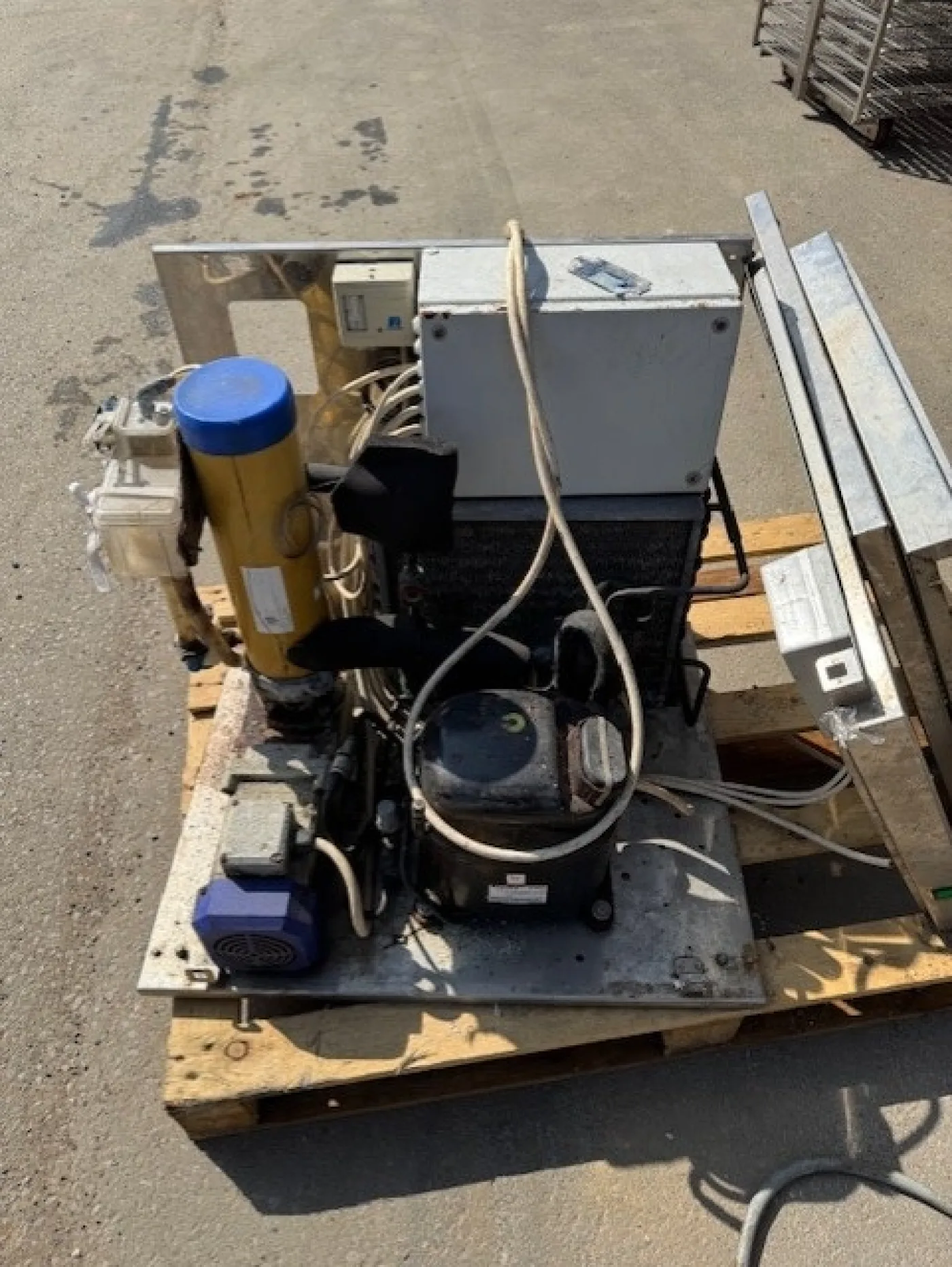 Ziegra ZBE 350 Ice Machine - 2