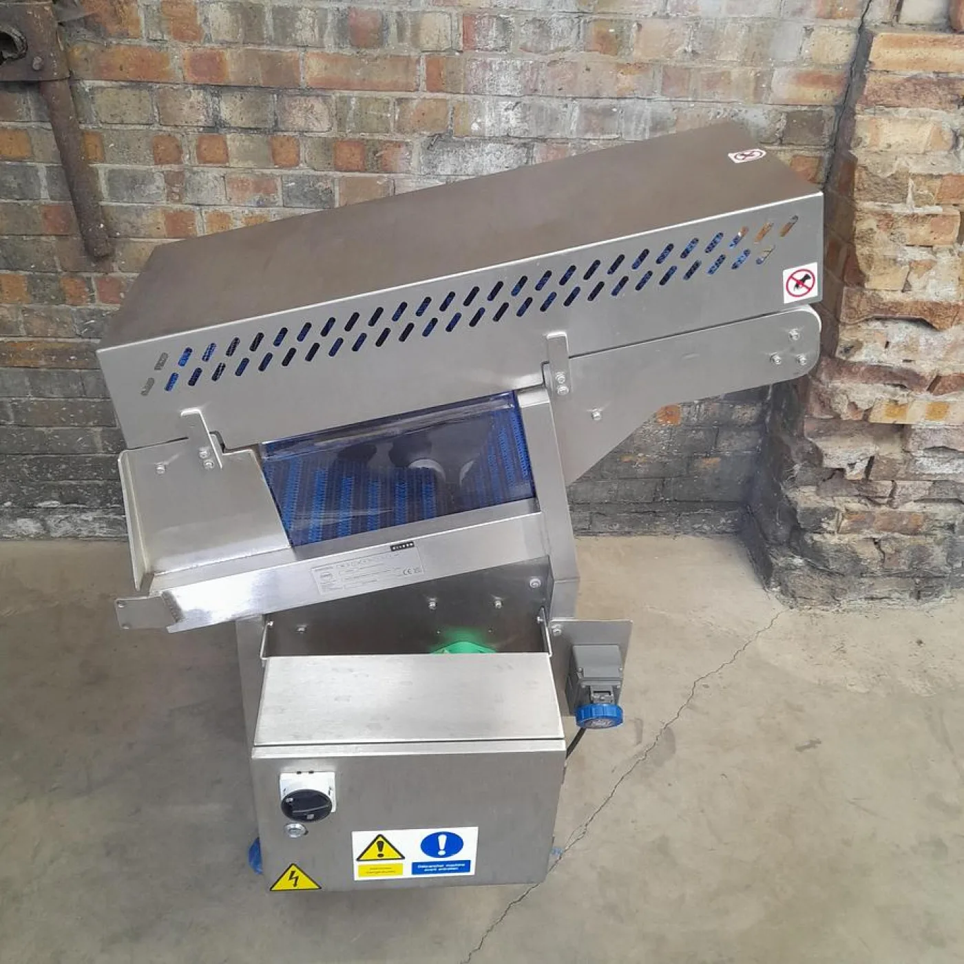 Used 2022 LOMA (IQ3) Systems Incline Conveyor - 3