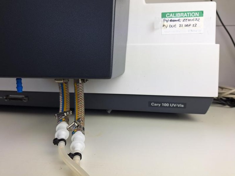 Agilent Cary 100 UV-Vis spectrophotometer
