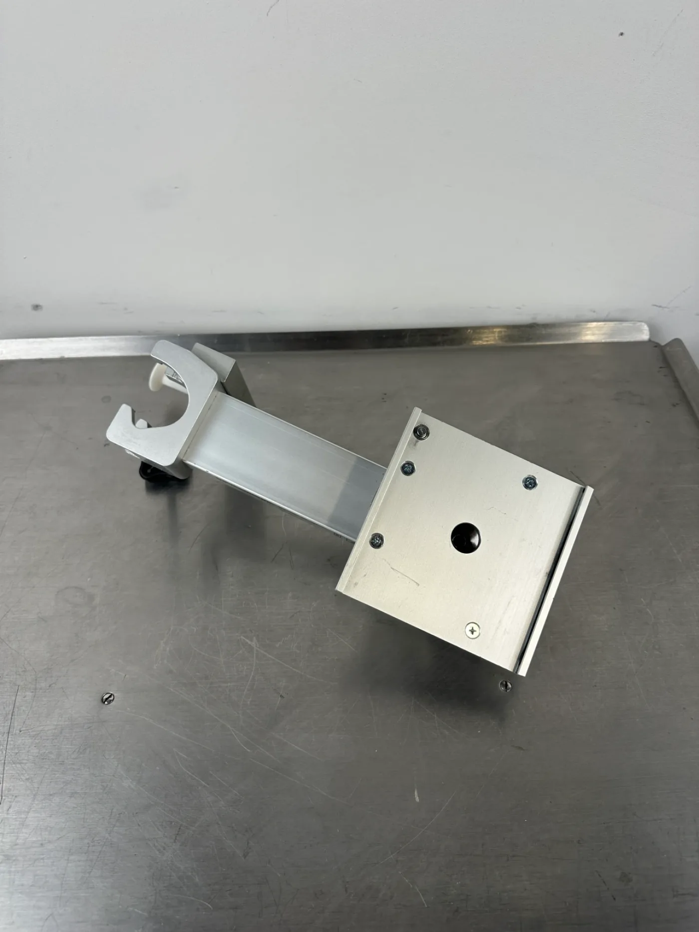 VersaMount medizinischer Gerätehalter / Monitorhalter f. Dräger max. 12 kg - 1