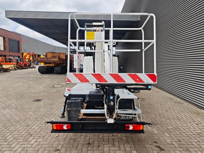Nissan Cabstar 35.13 NT400 GSR B240PX