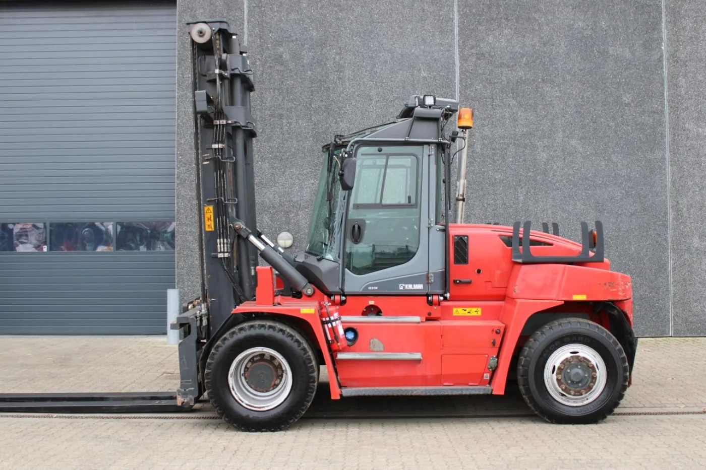 Kalmar DCG100-6 - 1