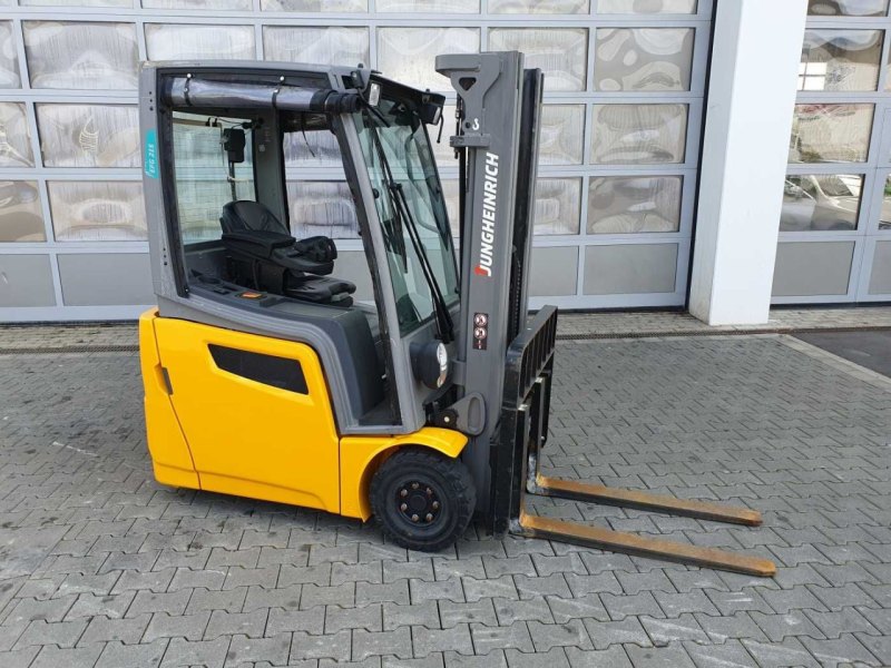 Jungheinrich EFG 215 / Triplex: 4.25m! / nur 3.439h! / 2022