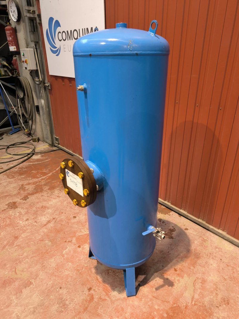 VERTICAL IRON AIR RECEIVER 240 LITRES