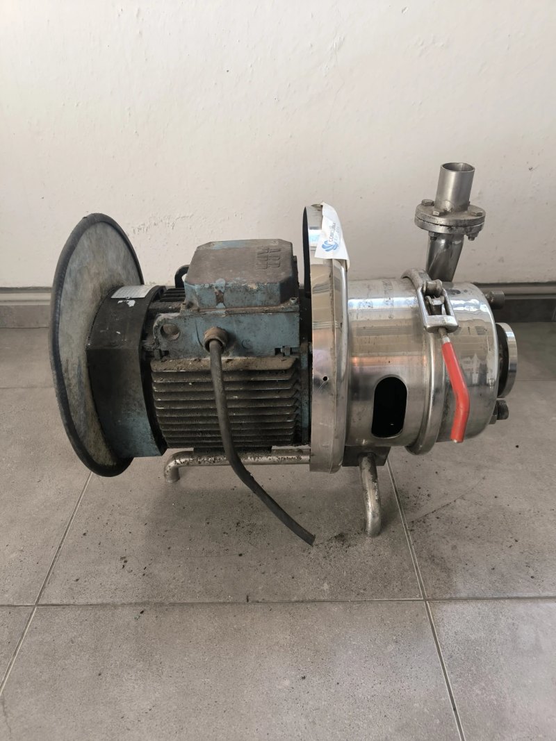 USED STAINLESS STEEL CENTRIFUGAL PUMP