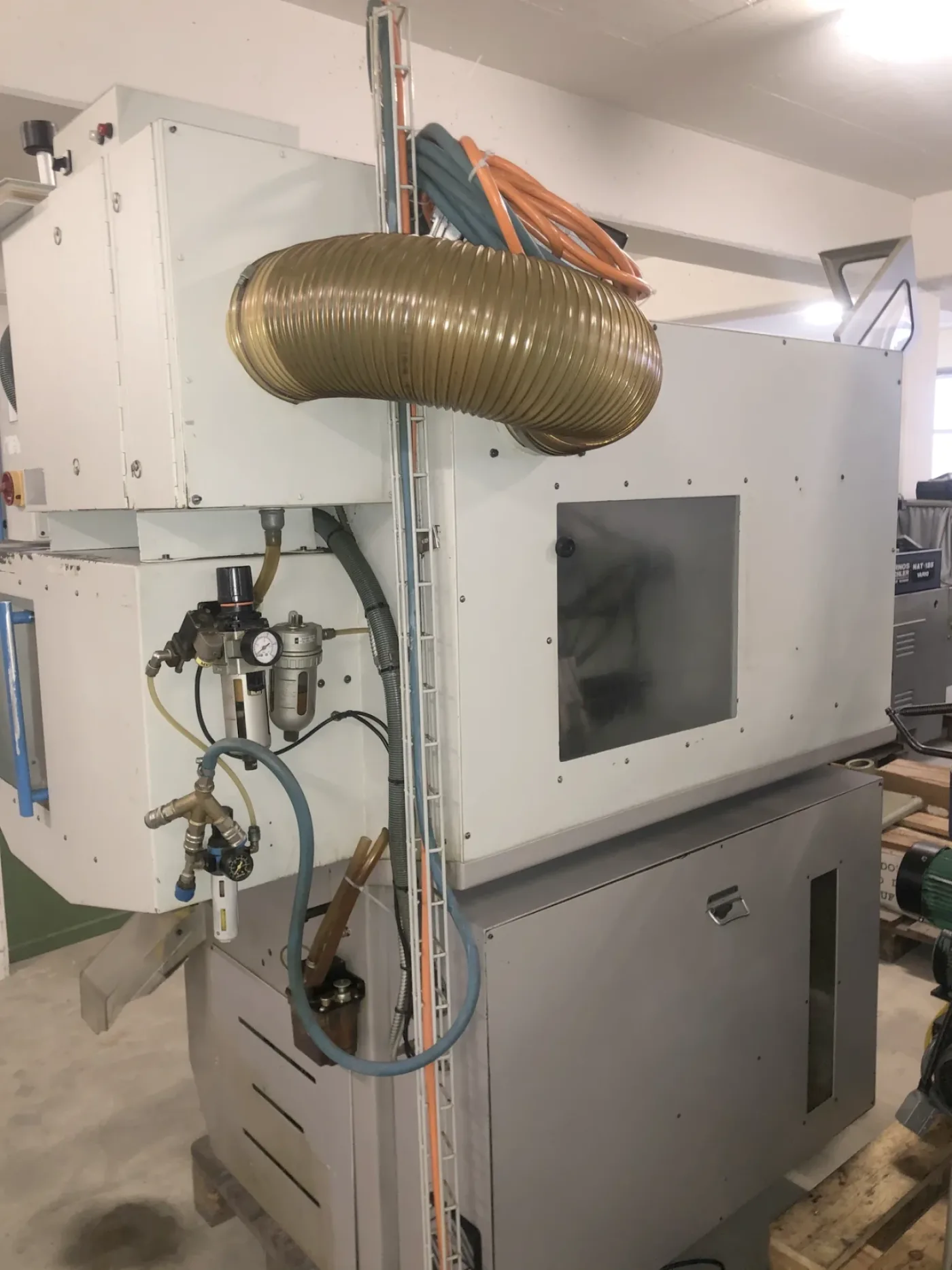018633 - MONNIER + ZAHNER M 600 - 8