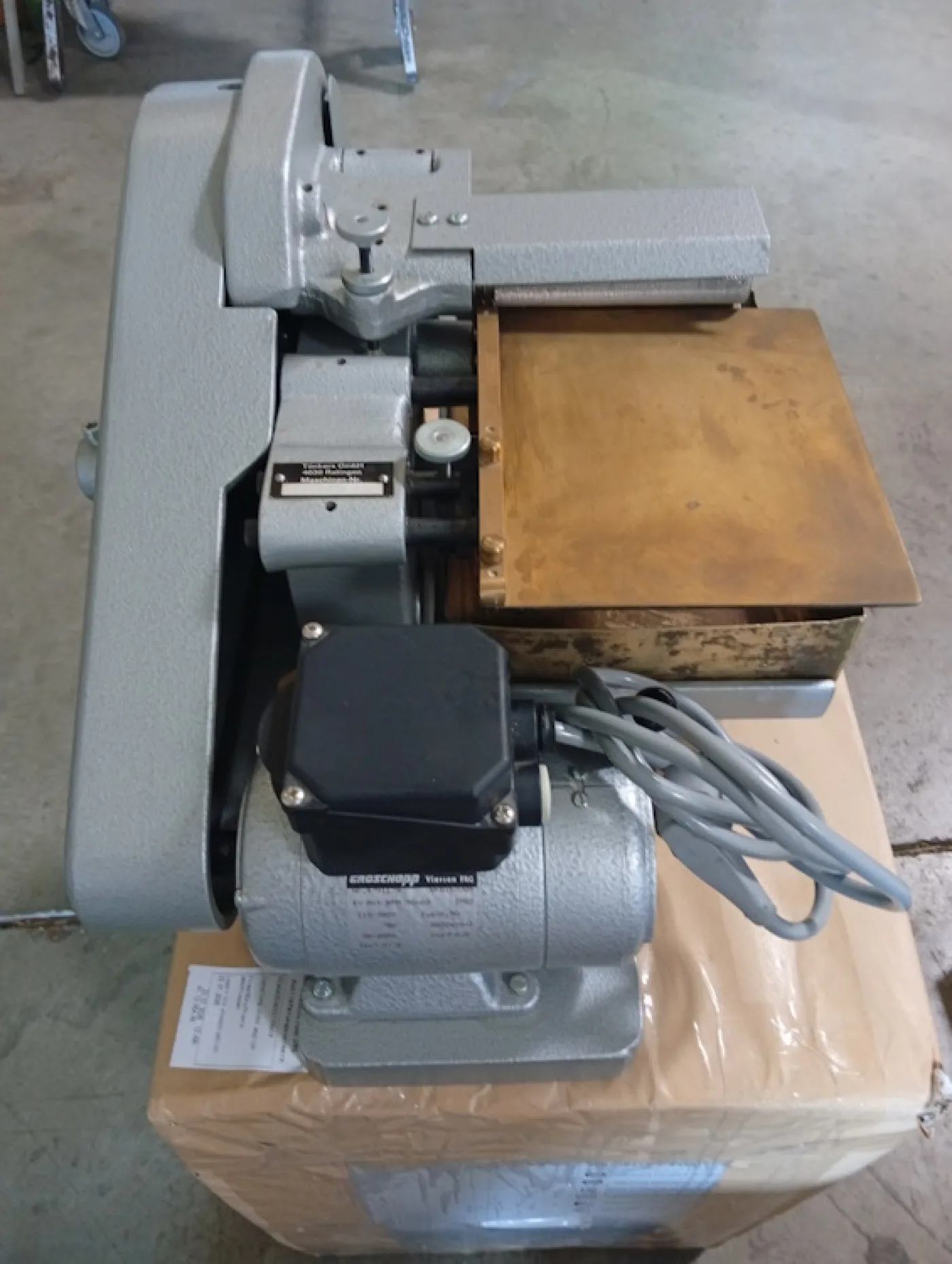 Kantenanleimmaschine Tünkers KBA 120 - 2