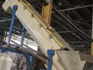 Auger screw conveyor